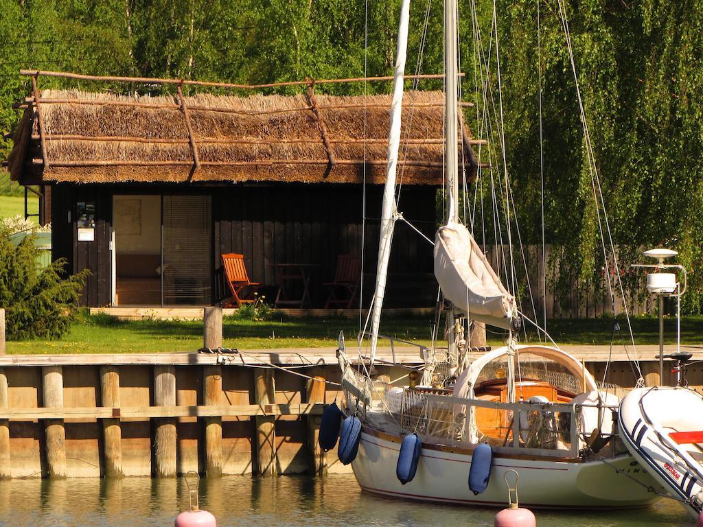 Вилла Peterzens Boathouse Laupunen Экстерьер фото
